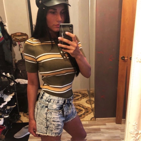 Retro Knit Striped Top - Picture 4 of 4